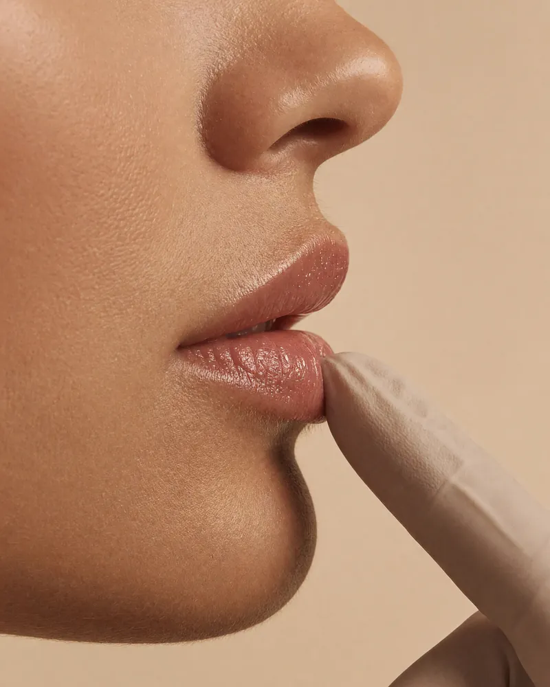 Behandlung an den Lippen